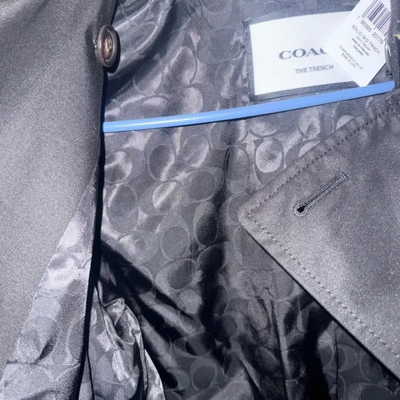 Signature coach black trenchcoat with monogram lining - Picture 9 of 15